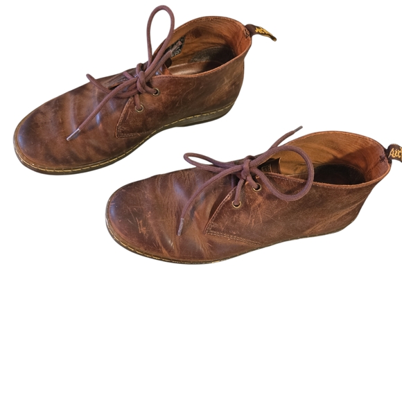 Dr. Martens Men’s‎ Cabrilla Boots – Brown Distressed Leather – Size 11